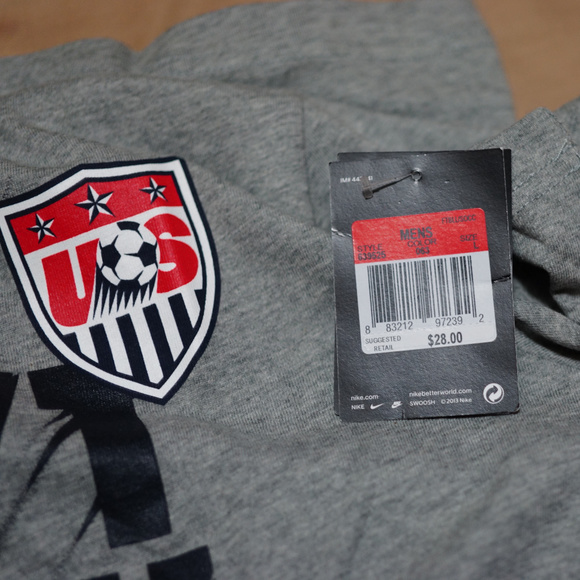 Nike Men's Team USA Soccer World Cup Edition - Picture 2 of 2